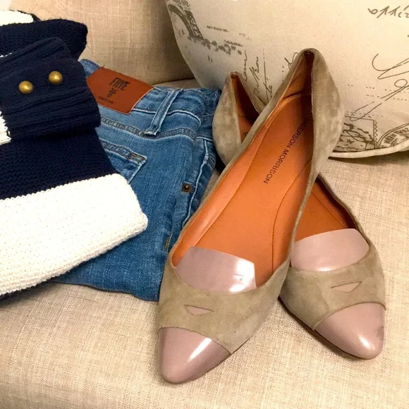 ✨ Moving sale 🚗- Sigerson Morrison Gray Suede Pointed Flats, Size 8.5 - Picture 1 of 6